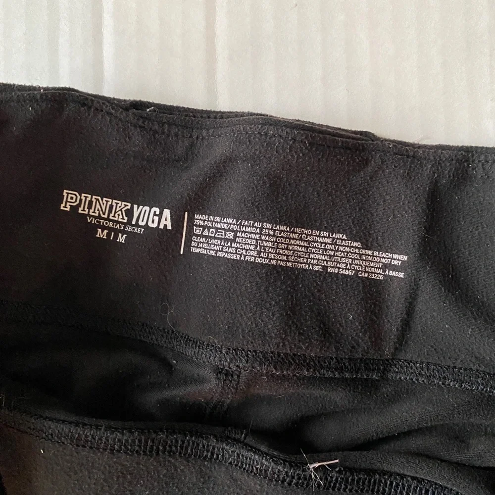 Victoria’s Secret PINK Medium‎ Black Yoga Leggings